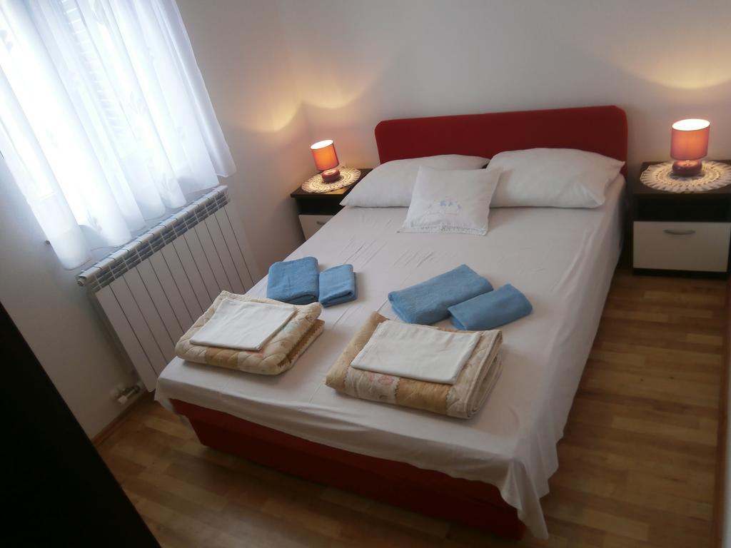 Apartments Crncic Šilo Zimmer foto