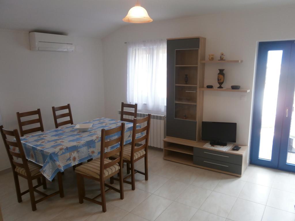 Apartments Crncic Šilo Zimmer foto