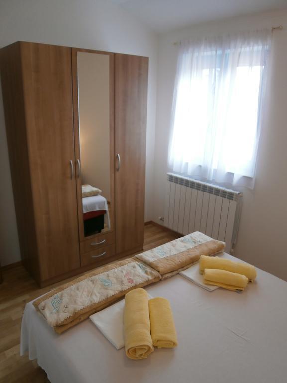 Apartments Crncic Šilo Zimmer foto