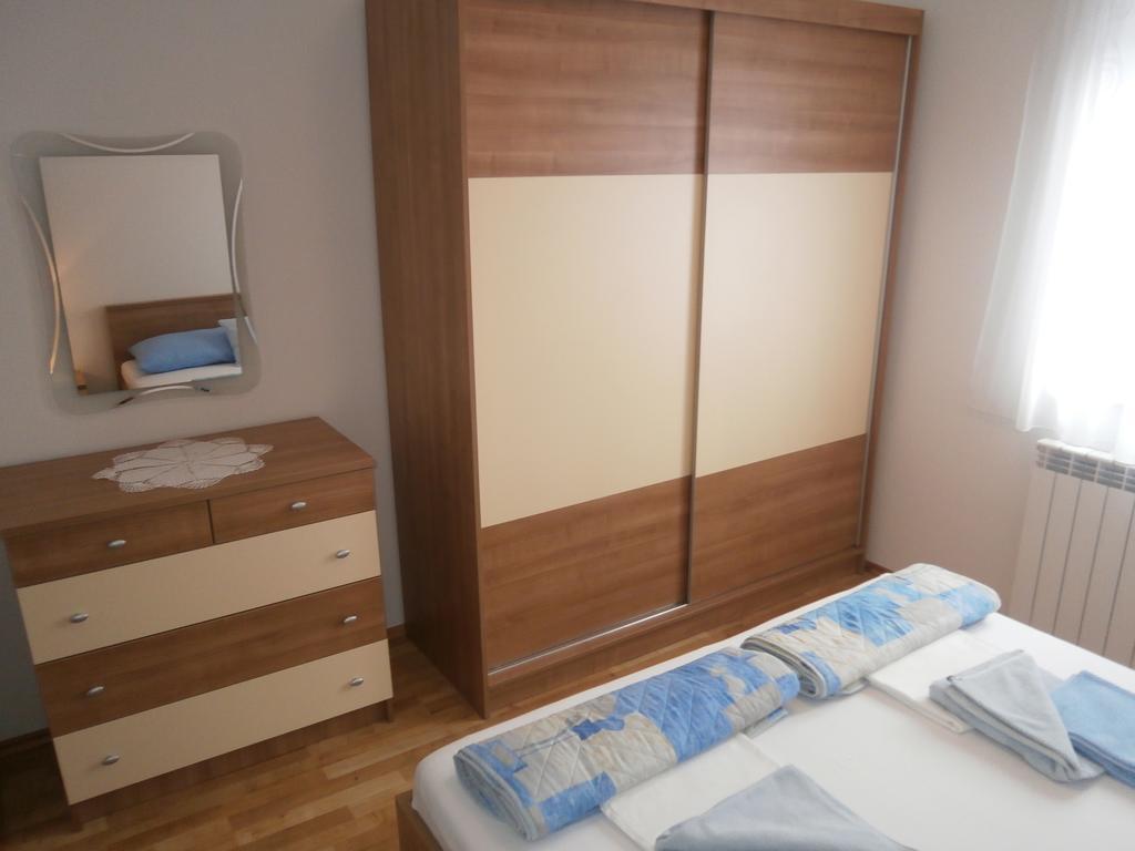 Apartments Crncic Šilo Zimmer foto